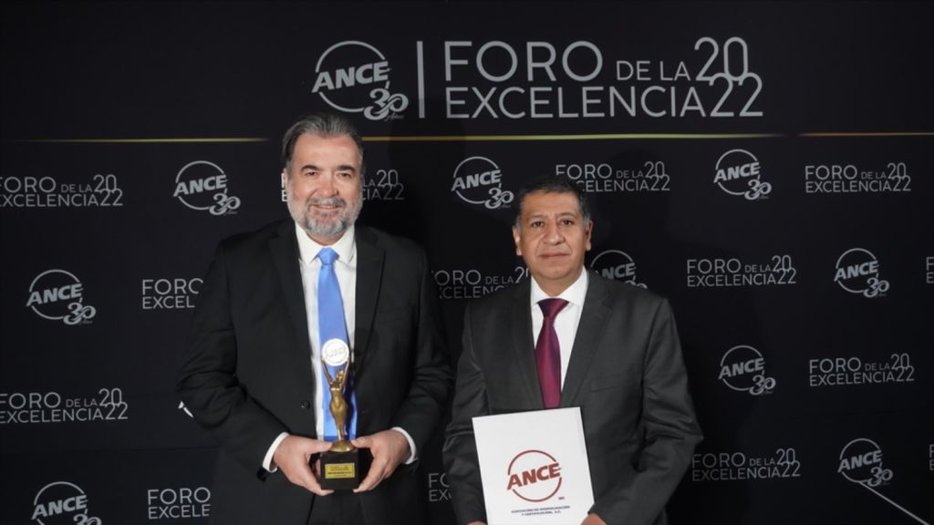 La Asociación de Normalización y Certificación (ANCE) le otorgó a Viakable un galardón por nuestro cumplimiento con los estándares de la calidad en nuestros productos y servicios.
