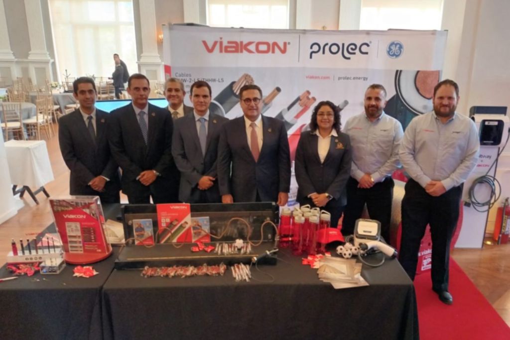 El Colegio de Ingenieros Mecánicos, Electricistas y Electrónicos de Nuevo León (CIMENL) reconoció a nuestro director comercial por “Excelencia en Actividades del Sector Empresarial”.