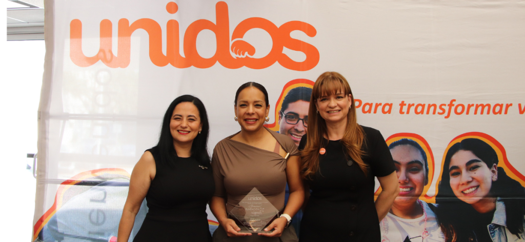 La organización social UNIDOS reconoció a Fundación Xignux por 25 años de alianza y trabajo conjunto a favor de la inclusión y el desarrollo de personas con discapacidad en Nuevo León.